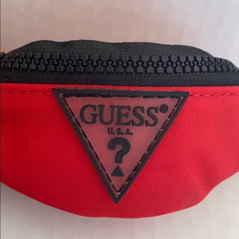 New GUESS RED MINI FANNY PACK KEYCHAIN